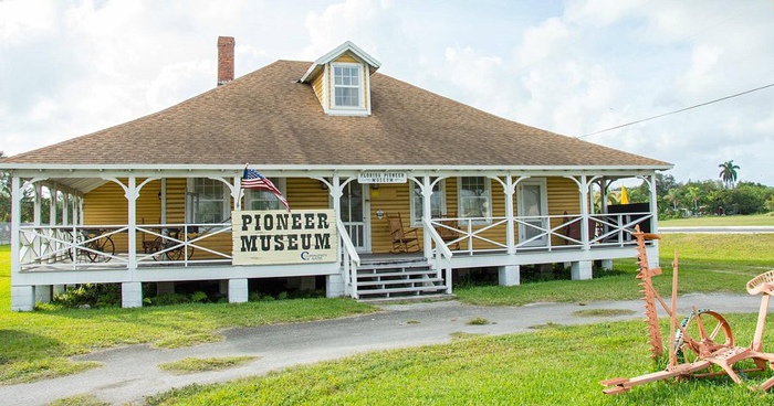 Florida Pioneer Museum exterior view